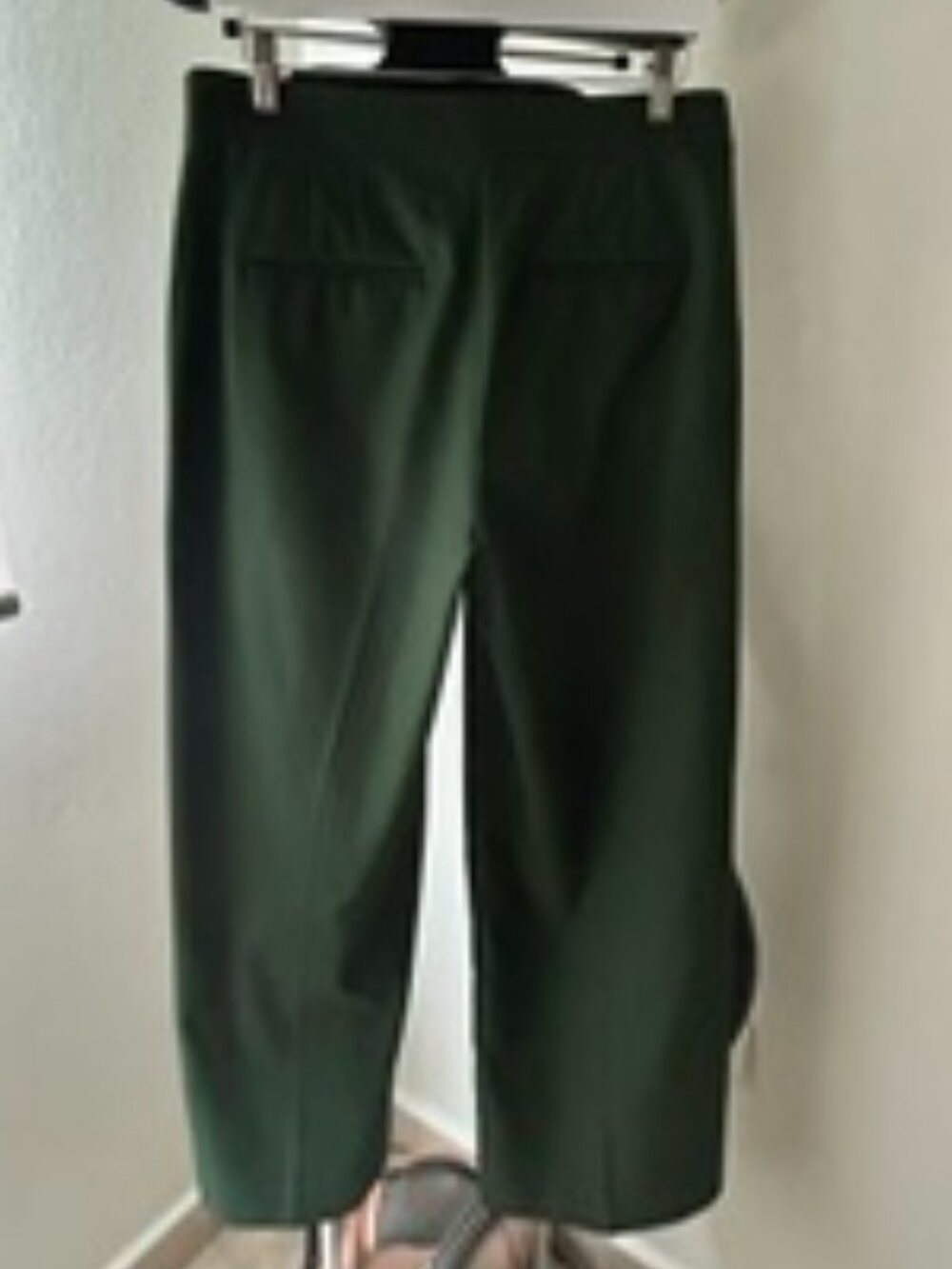 Ann Taylor Straight Ankle Pant - Size 8 (Curvy Fit) - Picture 5 of 7